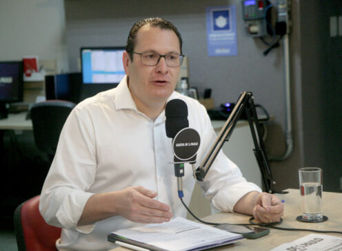 O deputado estadual Rafa Zimbaldi durante entrevista ao podcast De Olho no Poder