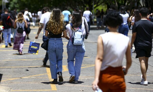 50 mil alunos haviam sido alocados em pontos distantes das suas casas e teriam a oportunidade de fazer as provas agora