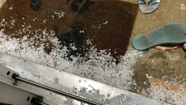 Choveu granizo em bairros da zona oeste, como a Vila Kennedy