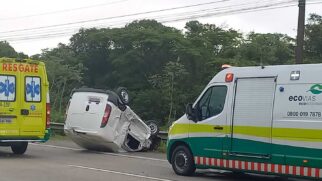 No local existe um congestionamento de ao menos 2 km. No entanto, o trânsito já está sendo liberado