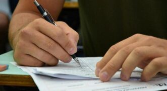 Os contratos de trabalho poderão ser prorrogados por até um ano, caso haja necessidade para a conclusão das atividades
