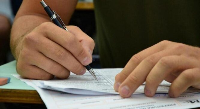 Os contratos de trabalho poderão ser prorrogados por até um ano, caso haja necessidade para a conclusão das atividades