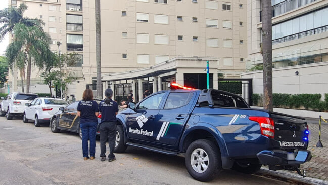 Estão sendo cumpridos 21 mandados de busca e apreensão em municípios de São Paulo e Santa Catariina