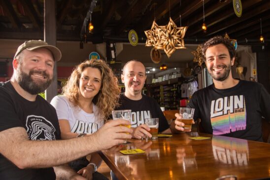 Richard Westphal Brighenti (sócio Fundador e Cervejeiro); Tatiani Felisbino Brighenti (sócia e diretora de marketing); Ricardo Felisbino (sócio e gerente financeiro); Eduardo Felisbino (sócio e diretor comercial)