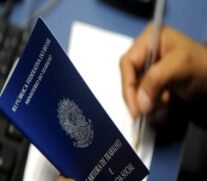 A taxa de desocupação no trimestre de agosto a outubro ficou em 7,6%, a menor desde o trimestre encerrado em fevereiro de 2015, quando era 7,5%