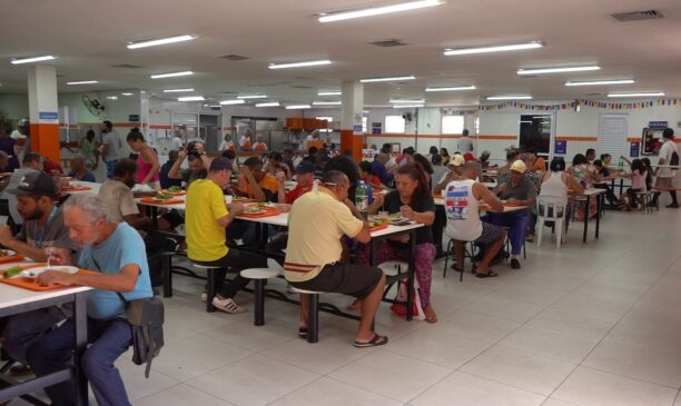 Bom Prato oferece refeição festiva e balanceada por apenas R$ 1 em Taboão da Serra, na Grande SP