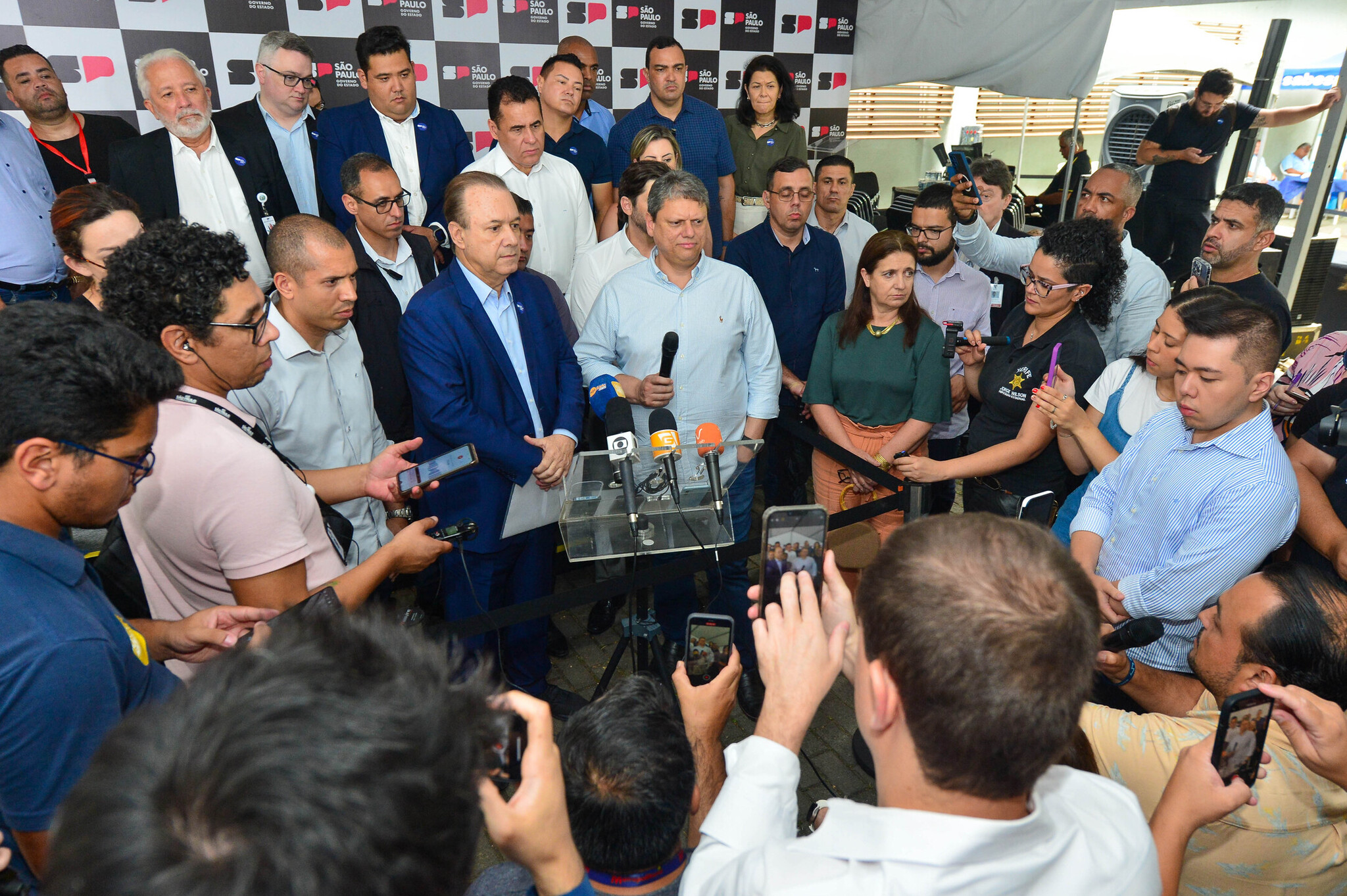 O governador Tarcísio de Freitas inaugurou nesta terça-feira (5), em Suzano, o novo Hospital Regional do Alto Tietê