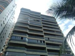 Entre os lotes disponíveis há imóveis residenciais e comerciais, localizados em vários estados, incluindo São Paulo