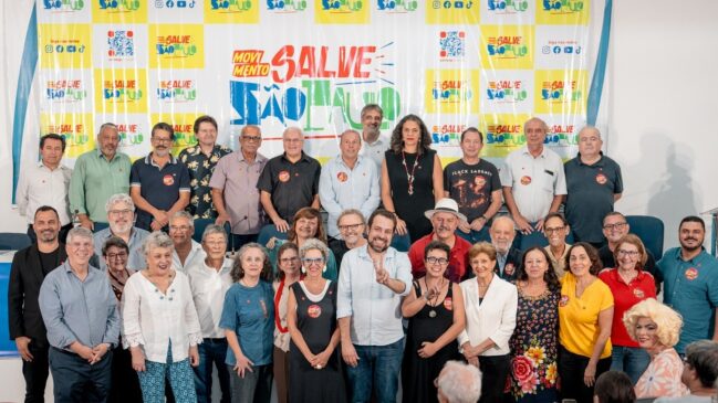 Boulos ao lado de ex-secretários e ex-subprefeitos de São Paulo, em encontro nesta quinta