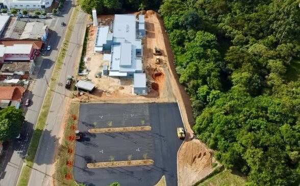 As obras do novo Pronto Socorro Municipal de Porto Feliz seguem avançando