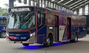 O ônibus iluminado da Viação Pirajuçara está circulando em mais de 10 linhas