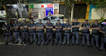 Agentes da Força Tática da PM também apreenderam R$56 mil