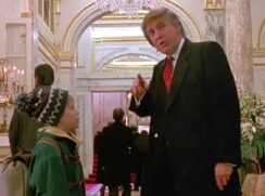 Macaulay Culkin e Donald Trump em cena de 'Esqueceram de Mim 2'