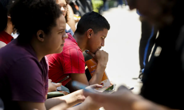 Menos de 50% dos alunos conseguiram nível mínimo de aprendizado em matemática e ciências
