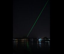 Ao redor do mundo, outras grandes cidades já utilizaram os famosos 'super lasers' para iluminar a noite durante eventos