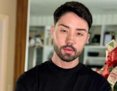 Rico repercutiu nas redes sociais ao comentar, em tom de brincadeira, que pretende "liberar cirurgia plástica para geral" caso seja eleito