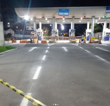 Criminosos cometeram o ato no lado de Guarujá, por volta das 6h40