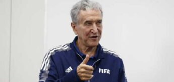 O ex-técnico da Seleção Brasileira, Carlos Alberto Parreira, foi encaminhado à Unidade de Tratamento Intensivo (UTI) do Hospital Samaritano da Barra da Tijuca/Divulgação