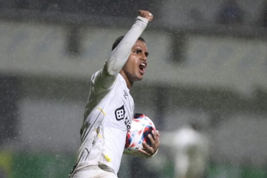 Responsável pelos gols do peixe foi Enzo Monteiro, já Matheus Grecco fez para o Remo