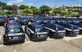 A Polícia Civil de São Paulo fechou uma fábrica clandestina que falsificava cervejas no Jardim Ângela (zona sul de SP), na noite desta quinta-feira (18)