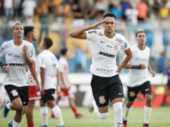 O Corinthians venceu o Bangu por 1 a 0, em Marília, em jogo válido pela fase de grupos da Copinha 2024