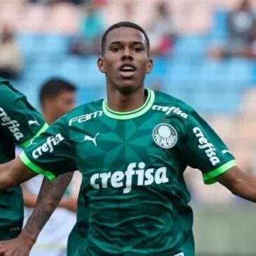 Estevão foi o destaque da partida e responsável por dois gols
