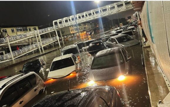 Chuvas no Rio de Janeiro provocaram inundações em vários bairros
