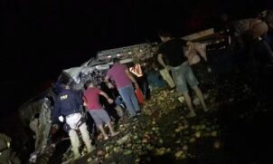 A Polícia Rodoviária Federal (PRF) disse que os feridos foram transferidos para a cidade de Feira de Santana