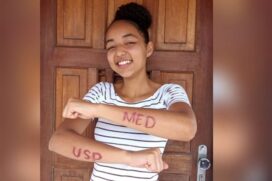 Ravana Sales, aluna da PEI EE General Rubem Carlos Ludwig foi aprovada em medicina na USP