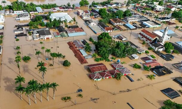 Nível do rio Acre chegou a 15,56m de altura, ultrapassando a cheia histórica de 2015