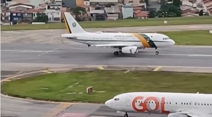 O avião presidencial teve problemas na hora da decolagem