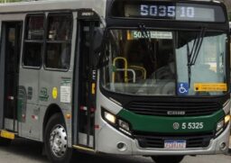 A linha 5035/10 Vl. Arapuá - Term. Sacomã terá seu itinerário alterado devido ao desfile de bloco no Sacomã, Zona Sul, neste domingo (4)