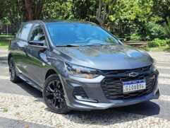 O motor do RS é o 1.0 turbo flex com três cilindros e 12 válvulas, que entrega potência de 116 cavalos e torque de 16,3 kgfm