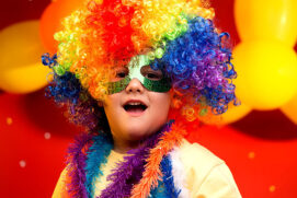 Durante o Carnaval é importante estar atento ao volume da música, especialmente para crianças já que seus ouvidos são mais sensíveis