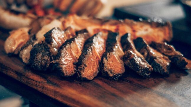 Em resumo, o churrasco e o bife do brasileiro ficarão mais caros