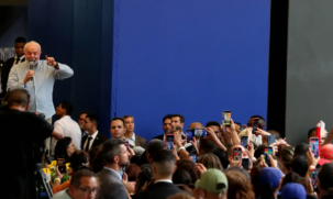 Presidente Luiz Inácio Lula da Silva (PT) cobrou com veemência o investimento em cultura por parte do BNDES (Banco Nacional de Desenvolvimento Econômico e Social), o Banco do Brasil e a Caixa Econômica Federal, como a Petrobrás está fazendo
