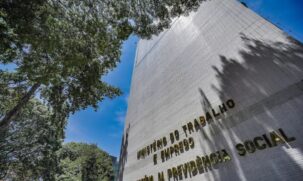 O prazo para empresas com mais de 100 funcionários enviarem o Relatório de Transparência Salarial e de Critérios Remuneratórios do primeiro semestre de 2024, termina nesta quinta-feira (29).