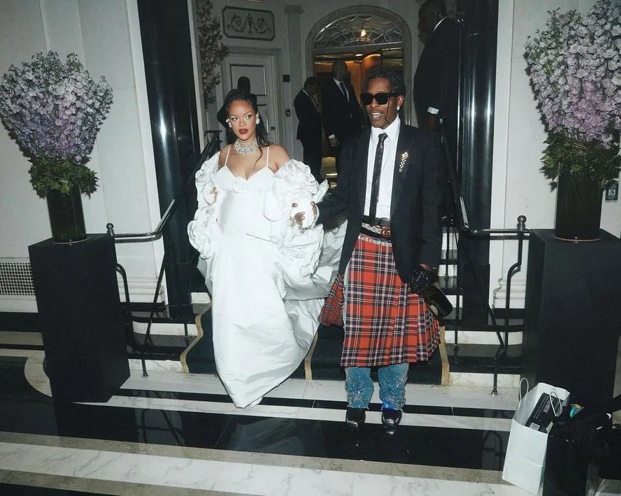 Rihanna produz novo álbum