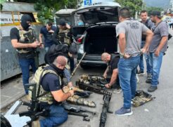 Armas recuperadas no Rio de Janeiro no dia 19 de outubro