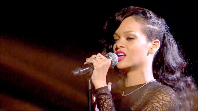 Rihanna, ícone mundial, celebra 36 anos