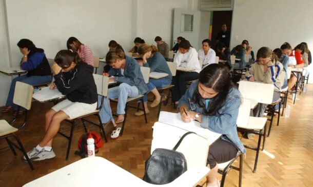 Número de professores temporários é maior que contratados, segundo Censo 2023