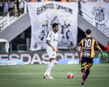 O Novorizontino surpreendeu e derrotou o Santos por 2 a 1 em plena Vila Belmiro, em jogo válido pela nona rodada do Campeonato Paulista neste domingo (18)