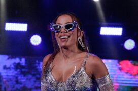 Anitta da festa em Miami