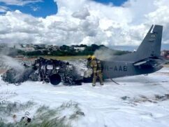Aeronave da Polícia Federal cai logo após decolar e deixa dois mortos e um ferido