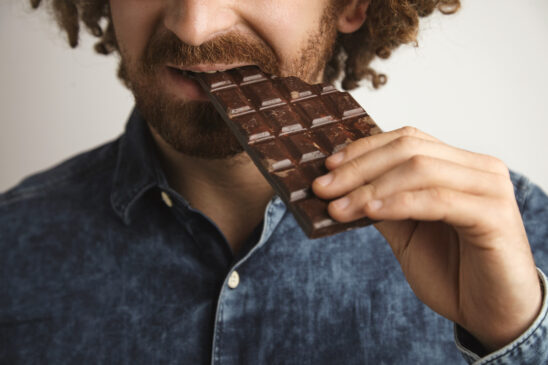 O chocolate é considerado um dos grandes vilões para as pessoas que possuem acne