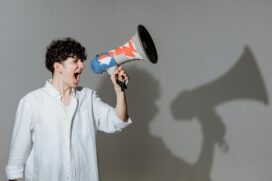Na área da comunicação é um diferencial importante possui uma voz bem trabalhada