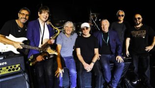 Dire Straits Legacy sobe no palco da Vibra São Paulo dia 28 de abril