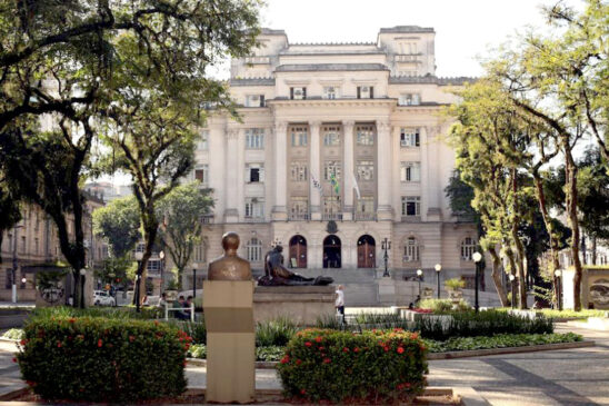 Santos abre concurso com salários que chegam até R$ 10,5 mil