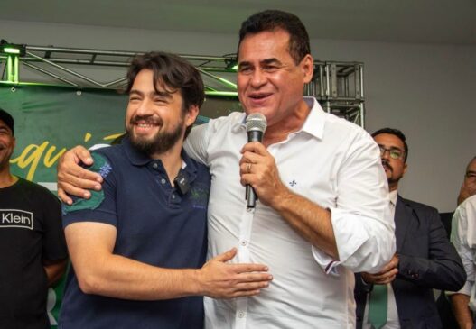 O prefeito Guti e Jorge Wilson Xerife do Consumidor durante ato em Guarulhos