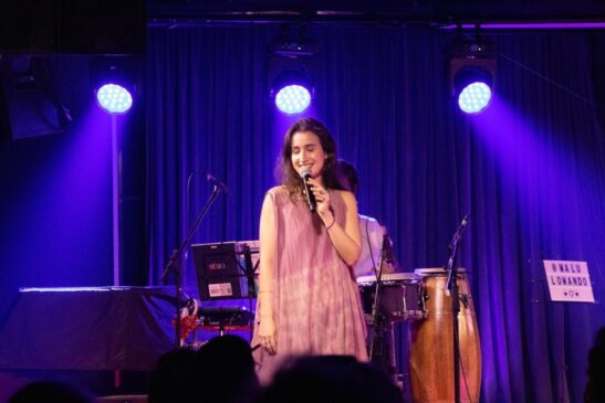 Malú Lomando canta Maria Bethânia